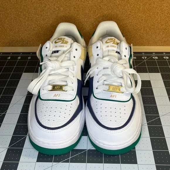 Nike Af1 shadow brand new
White/Malachite/Sesame/Midnight Navy
NWOT - Picture 6 of 13